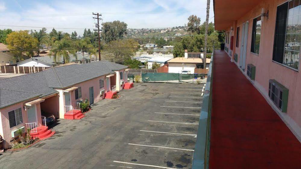 La Petite Rouge Motel San Diego Exteriör bild